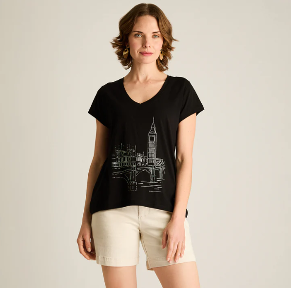 POLERA CON ESTAMPADO FRONTAL